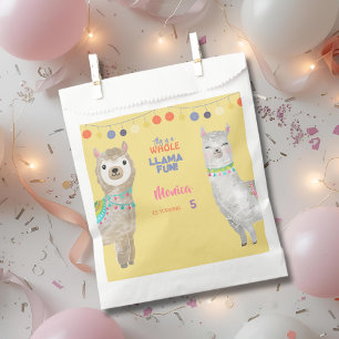 Lama leuke, kleurrijke kinderen verjaardag in geel bedankzakje