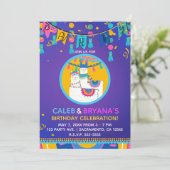 Lama Paars Blauw Geel Kleurrijk Verjaardagsfeestje Kaart (Staand voorkant)