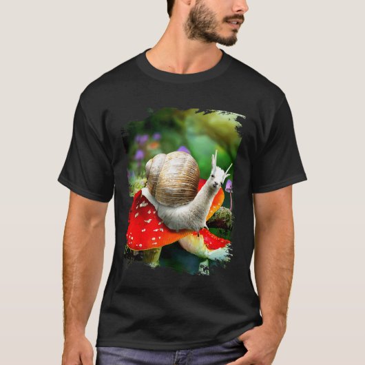 Lama Slak Op Paddenstoel T-shirt (Voorkant)