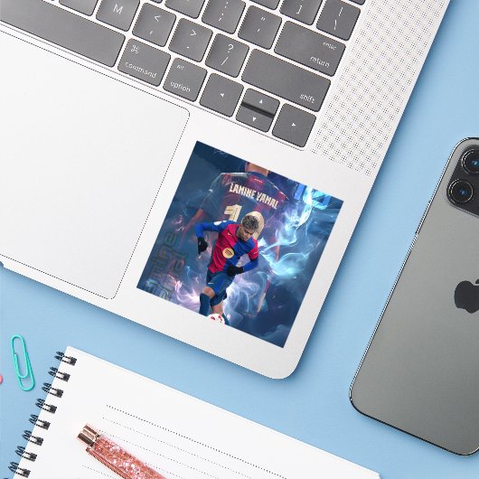 Lamine yamal Barcelona football speler Sticker (Laptop met iPhone)