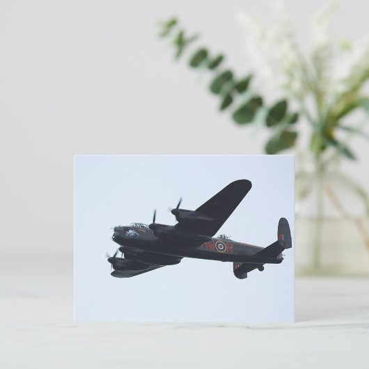 Lancaster Bomber in Flight. Briefkaart (Staand voorkant)