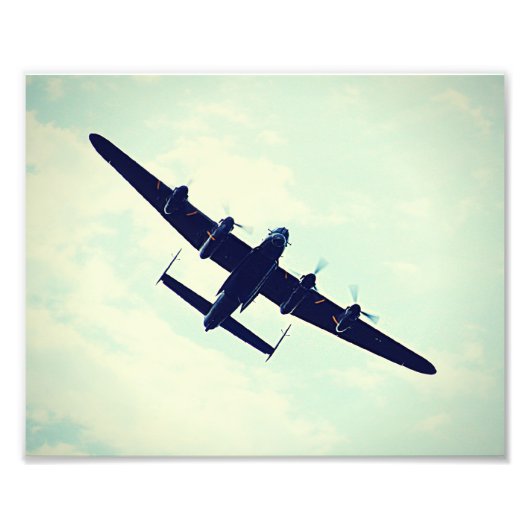 Lancaster Bomber in Flight. Foto Afdruk (Voorkant)