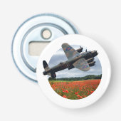Lancaster Bomber over een papaverveld Button Flesopener (Voorkant)
