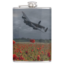 Lancaster Bomber over een papaverveld Heupfles