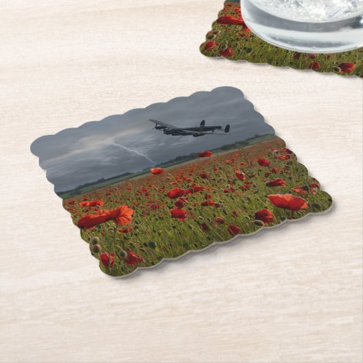 Lancaster Bomber over een papaverveld Kartonnen Onderzetters (Gebogen)