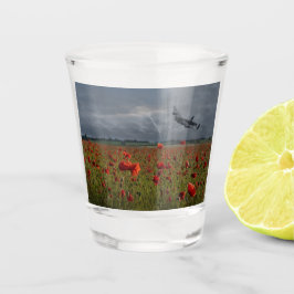 Lancaster Bomber over een papaverveld Shot Glas