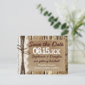 Land Barn Wood Rustic Save the Date Briefkaarten (Staand voorkant)