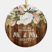 Land Floral Eerste Kerstmis trouwde Mr & Mrs. Keramisch Ornament (Voorkant)
