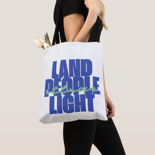 Land mensen licht | St Lucia Blauwe en groene teks Tote Bag (Dichtbij)