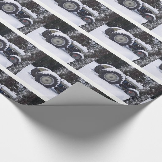 Land Snowy Boerderij Tractor Photo Wrapping Paper Cadeaupapier (Hoek)