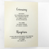 Land Sunflower Western Barn Wedding Drieluik Uitnodiging (Binnenzijde eerst)