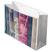 Land van Verhalen Gift Bag Groot Cadeauzakje (Voorkant Gekanteld)