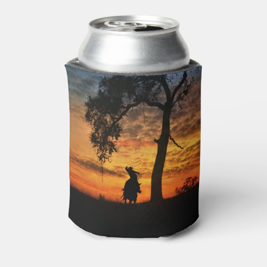Land Westerne ringende cowboy en paard op zonsonde Blikjeskoeler (Blikje Achterkant)
