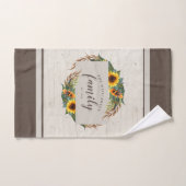 Land Zonnebloemen Rustige Hood Familienaam Bad Handdoek (Handdoek)