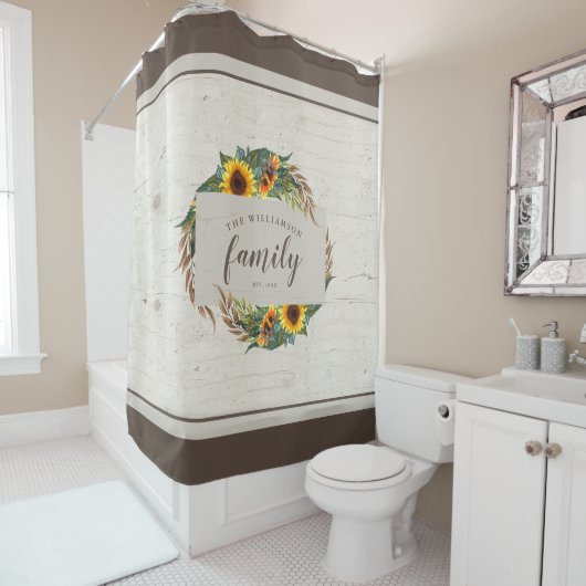 Land Zonnebloemen Rustige Hood Familienaam Douchegordijn (In situ)