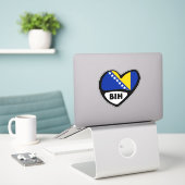 Landcode Bosnië en Herzegovina Vlag Hart BIH Sticker (Laptop op bureau)