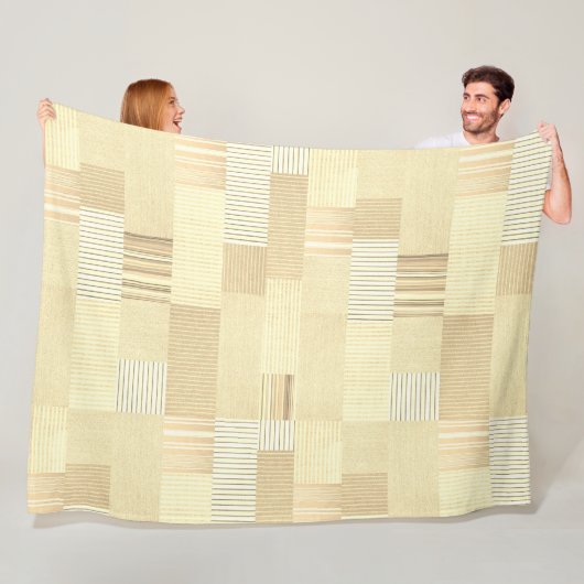 Landelijk beige patchwork quilt met strepen fleece deken (In situ)