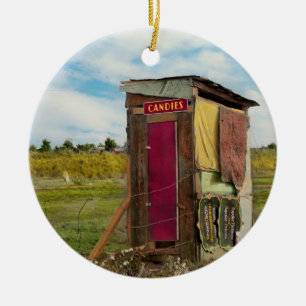 Landelijk - Buiten toilet - Gratis snoepjes 1939 Keramisch Ornament