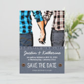 Landelijk Huwelijk Save The Date Paar dat Elkaar V Kaart (Staand voorkant)