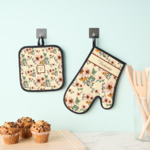 Landelijk roze, geel, roestkleurig bloemmotief in ovenwant & pannenlap set