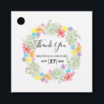 Landelijke bloemenkrans huwelijksgeschenk bedankjes labels<br><div class="desc">Dit ontwerp bevat een rustieke bloemenkrans in waterverf. Het prachtige groen en de roze, groene, paarse, roze, rode, oranje, blauwe en gele bloemen combineren tot een rustieke elegante krans die een deel van de tekst omringt. De elegante waterverfbloemen zijn rond de namen van de bruid en bruidegom geschikt. Het gebruik...</div>