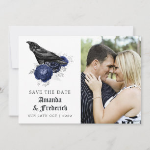 Landelijke bloemrijke raven gotische trouwfoto save the date
