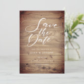 Landelijke houten elegante script save the date (Staand voorkant)