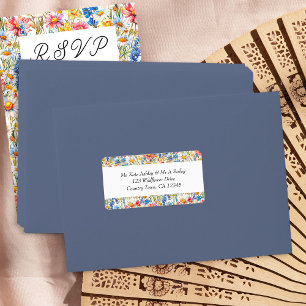 Landelijke RSVP-envelopadres met wilde bloemen Etiket