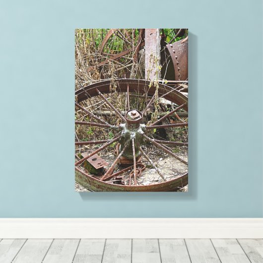Landelijke verlaten metalen voorwerpen canvas afdruk (Insitu (Houten vloer))