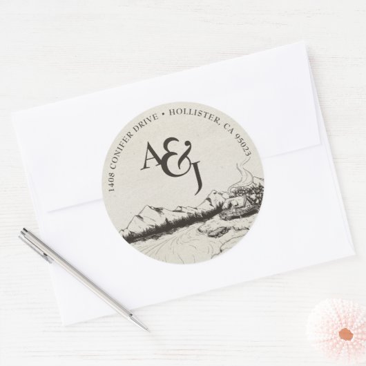 Landelijke Winter Berg Bruiloft Monogram Ronde Sticker (Envelop)