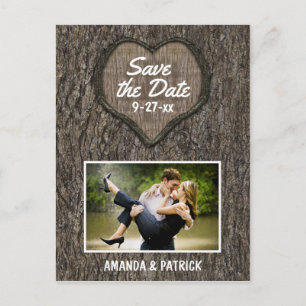 Landenbijtende eikenboom waarop de datumkaarten wo aankondigingskaart