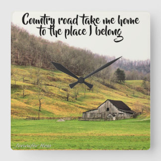 Landenweg brengt me thuis bij de muur vierkante klok