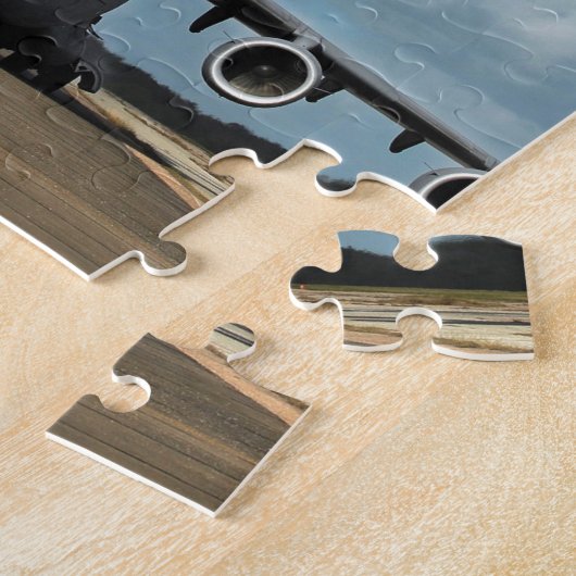 landing van militair vrachtvliegtuig legpuzzel (Zijkant)