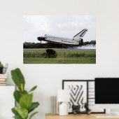 Landing van Space Shuttle Endeavor (STS-108) Poster (Thuiskantoor)
