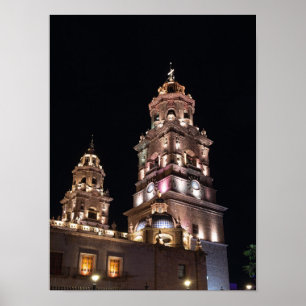 landmark kathedraaltorens van Morelia 's nachts Poster