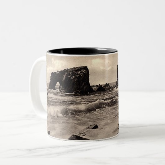 Land's End Souvenir-Mok Tweekleurige Koffiemok (Voorkant links)