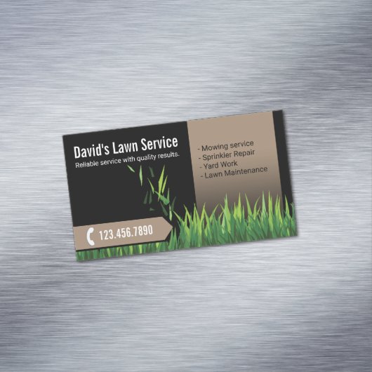 Landscaping voor graszorg Mowing Black & Beige Magnetisch Visitekaartje (Voorbeeld)