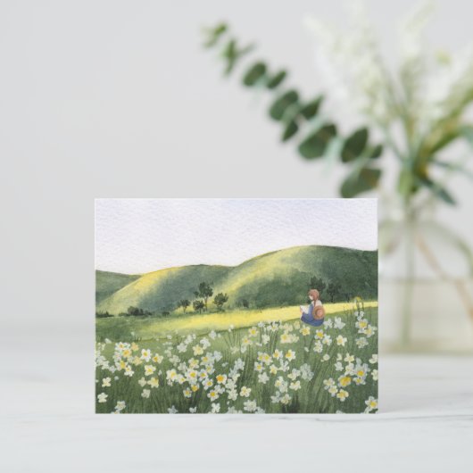 Landschap bloemenbuiten meisje het lezen van een b briefkaart (Staand voorkant)