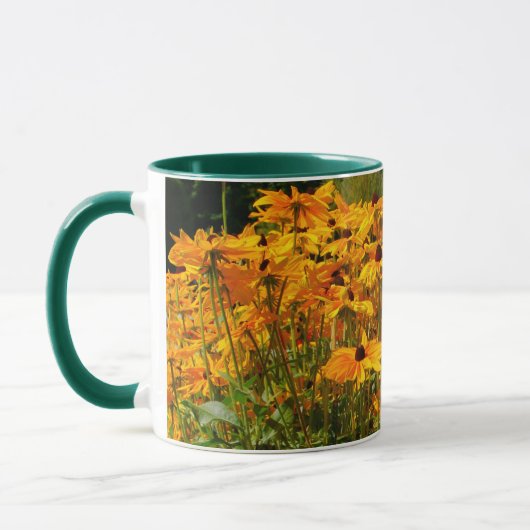 landschap, gouden gele bloemtuin; mok (Links)