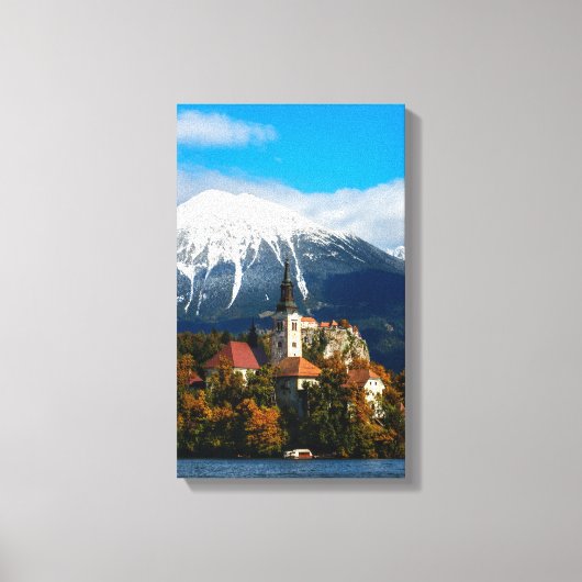 Landschap in het meer van Bled in de herfst Canvas Afdruk (Voorkant)