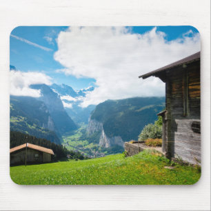 Landschap in Lauterbrunnen vallei in Zwitserland Muismat
