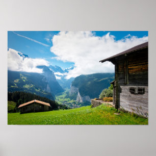 Landschap in Lauterbrunnen vallei in Zwitserland Poster