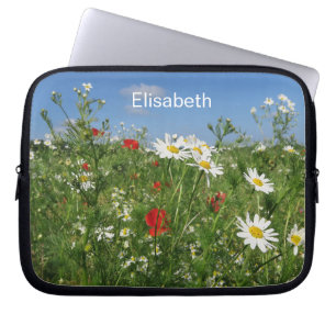 Landschap, lucht, bloemen, zomer, weide, veld laptop sleeve