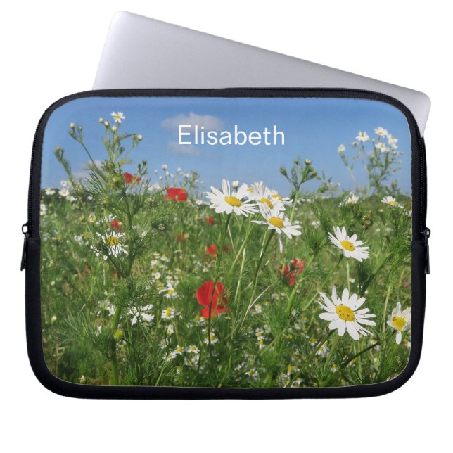 Landschap, lucht, bloemen, zomer, weide, veld laptop sleeve (Voorkant)