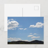 Landschap met groene heuvels, bomen en wolken briefkaart (Voorkant / Achterkant)