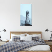 Landschap met mobiele signaaltoren. canvas afdruk (Insitu (Slaapkamer))