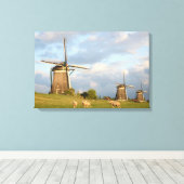 Landschap met windmolens en schapen canvas afdruk (Insitu (Houten vloer))