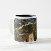 Landschap van de Grote Muur, Jinshanling, China Tweekleurige Koffiemok (Voorkant links)