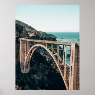 LANDSCHAPE FOTOGRAFIE VAN GRAY CONCRETE BRIDGE POSTER