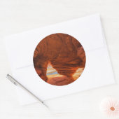 Landschappelijk beeld van een geërodeerde zandstee ronde sticker (Envelop)